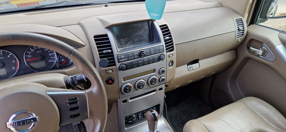 Vând Nissan Pathfinder r51 2.5