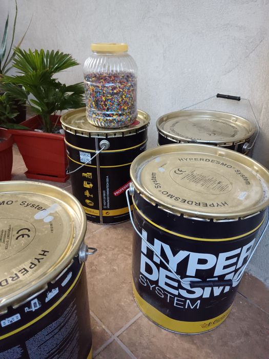 Vând membrana lichida pentru pardoseala