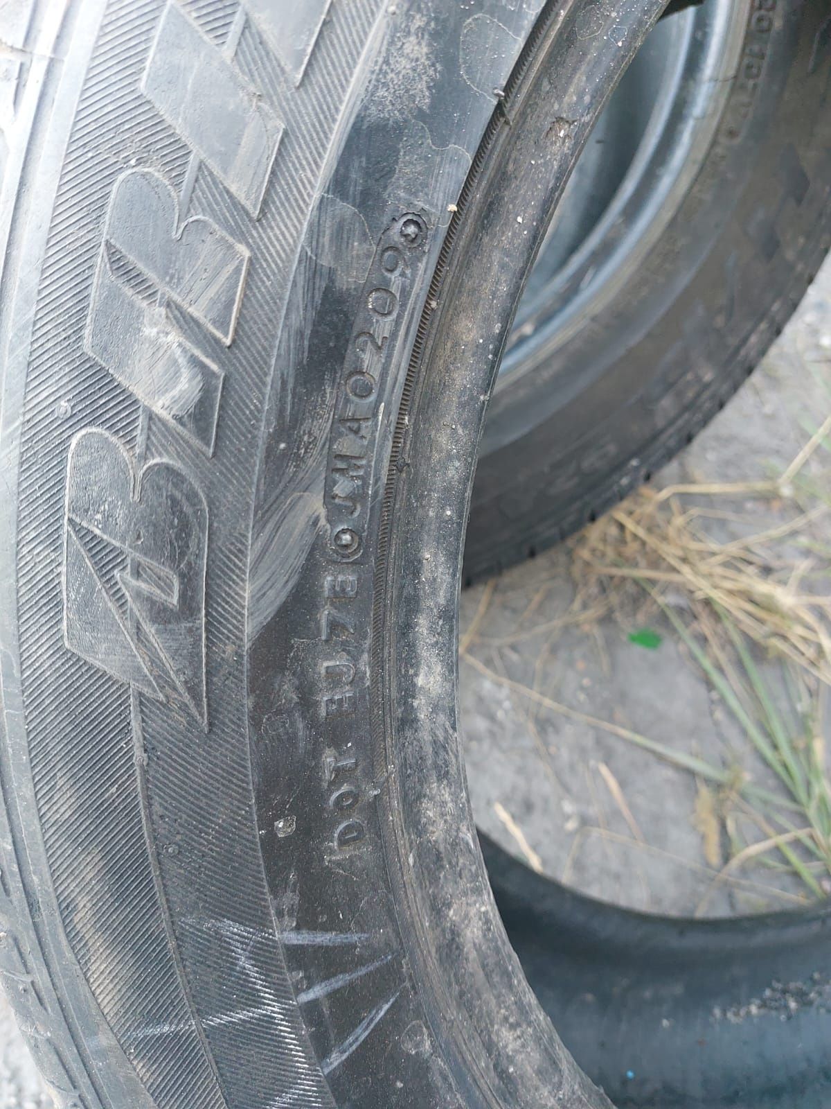 4 летние шины Bridgestone R20. На сезон.