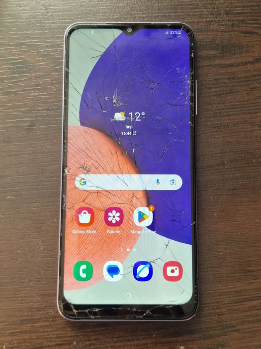 Samsung A22 5G și Samsung S8