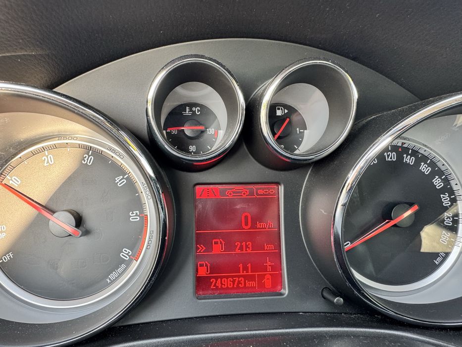 Opel Insignia 2.0. Ecoflex . 2013