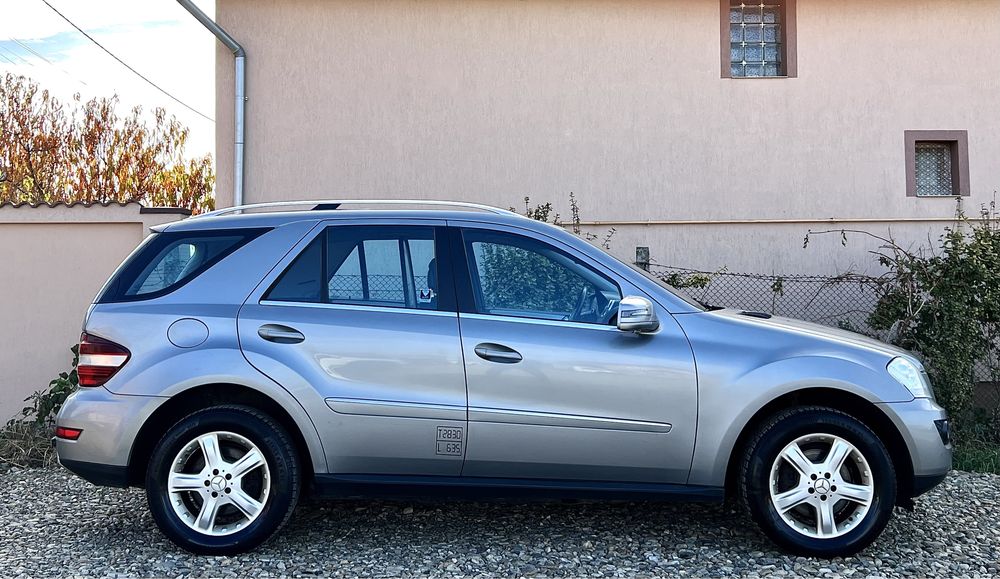 Mercedes ML  Autoutilitara