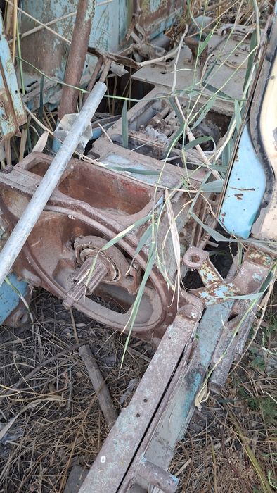 Трактор сотилади. Traktor sotiladi.