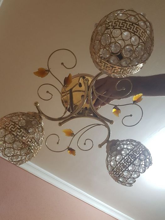 Продам Классную Люстру