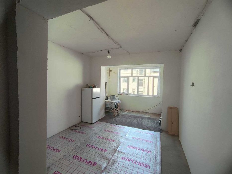 kvartira Zudlik bilan sotiladi