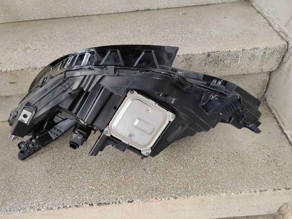 Фар Renault Clio 5 LED десен / Фар Рено Клио / Фар Clio Оригинален