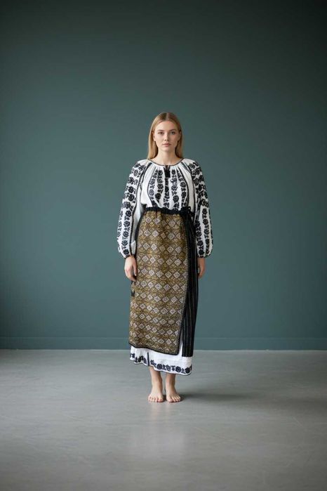 Fota Arges Muscel cu fir metalic cret  , fota costum popular S-M