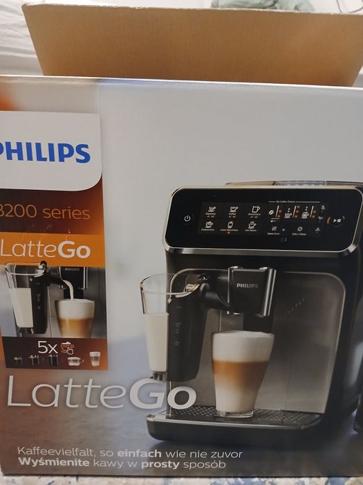 Espressor automat Philips EP3243