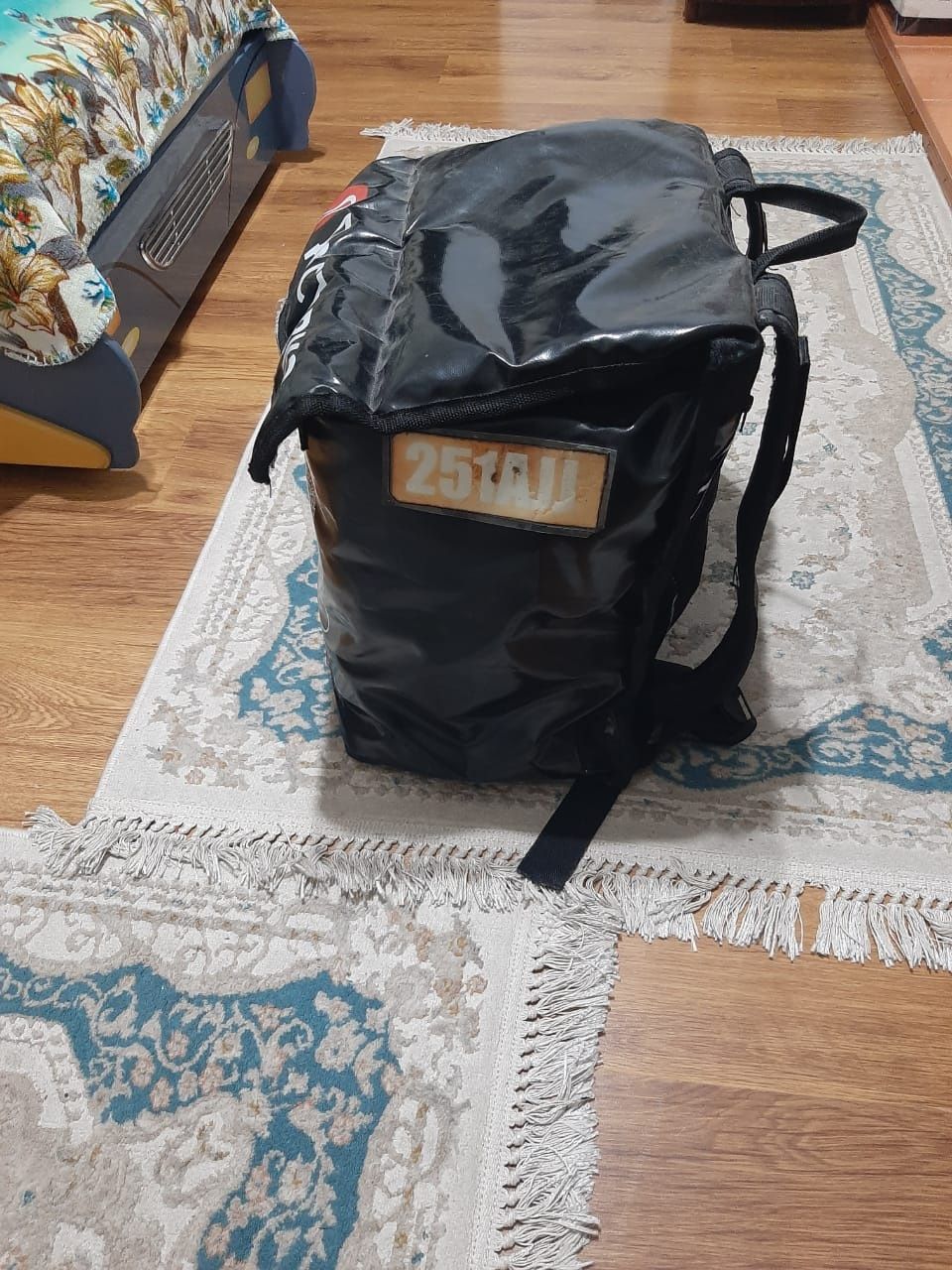 Продаеться яндекс сумка