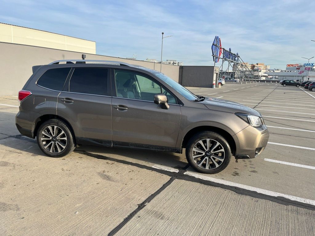 Subaru Forester impecabil full option