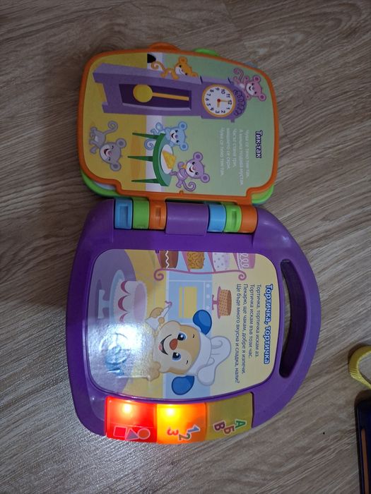 Продавам запазени играчки