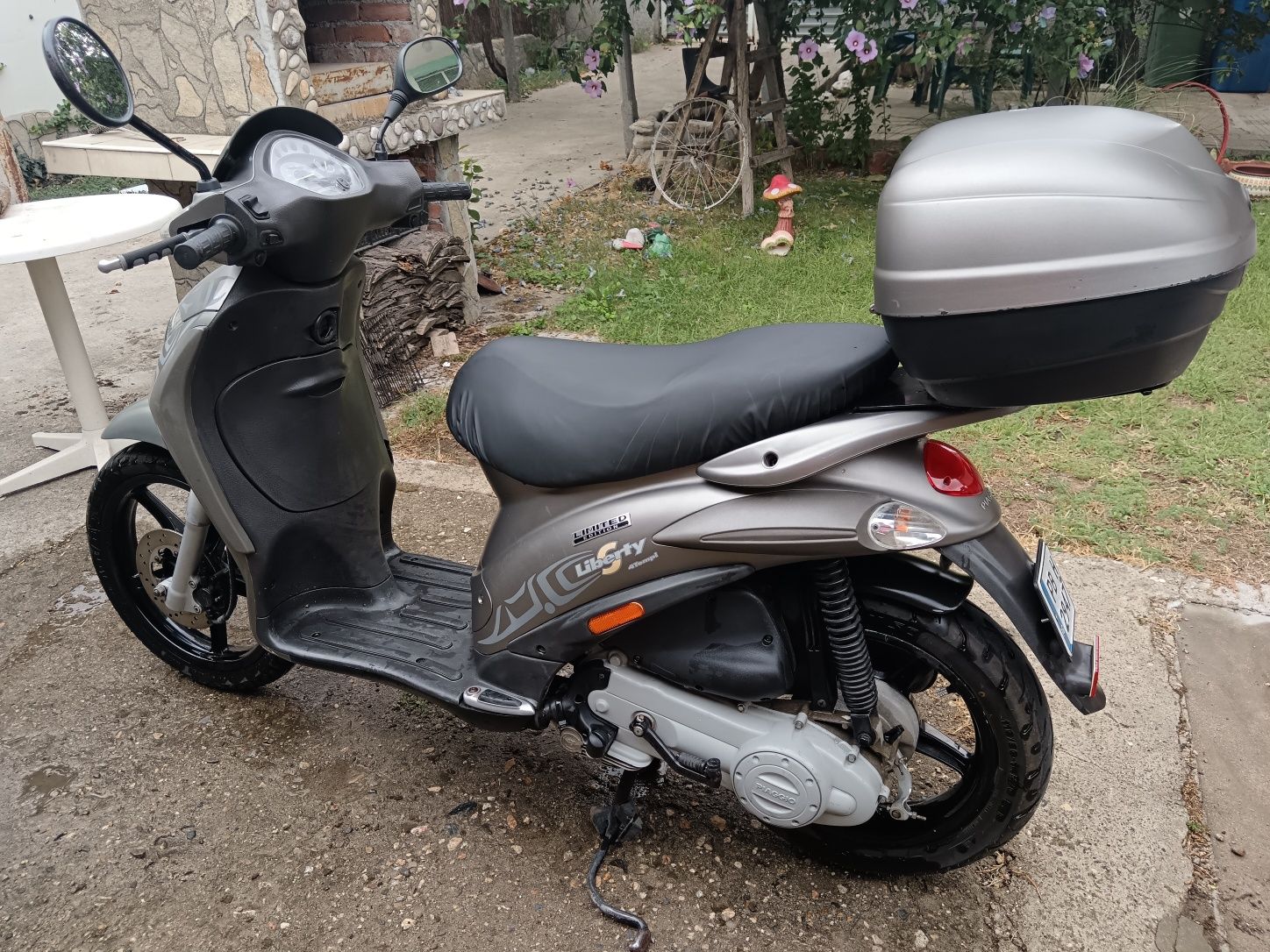 Продавам скутер Piagio liberty s 50cc 4t