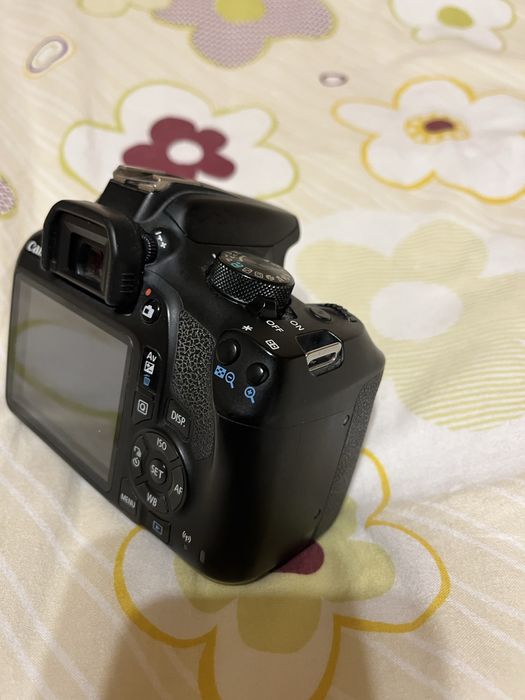 Фотоапарат Canon EOS 1300D