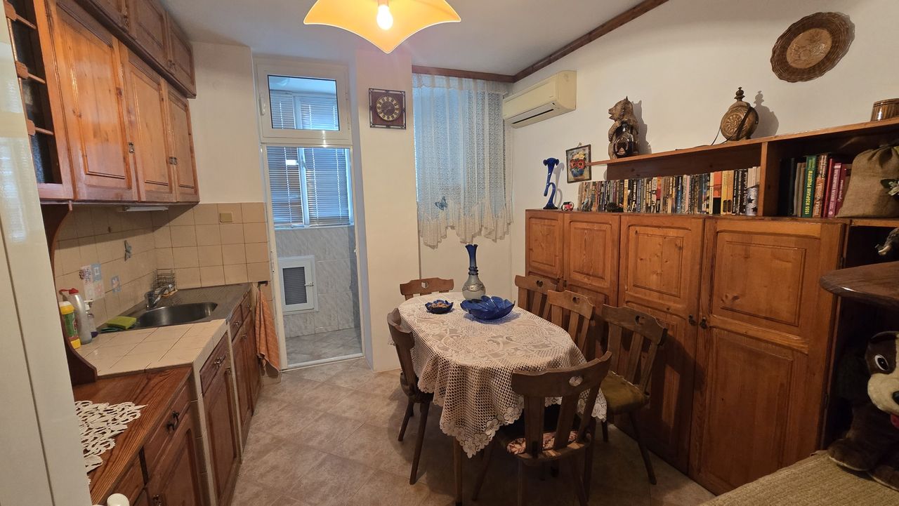 Дава се под наем Тристаен апартамент в Пловдив, Каменица 1 - 68 кв.м за 134000 € - Снимка #11