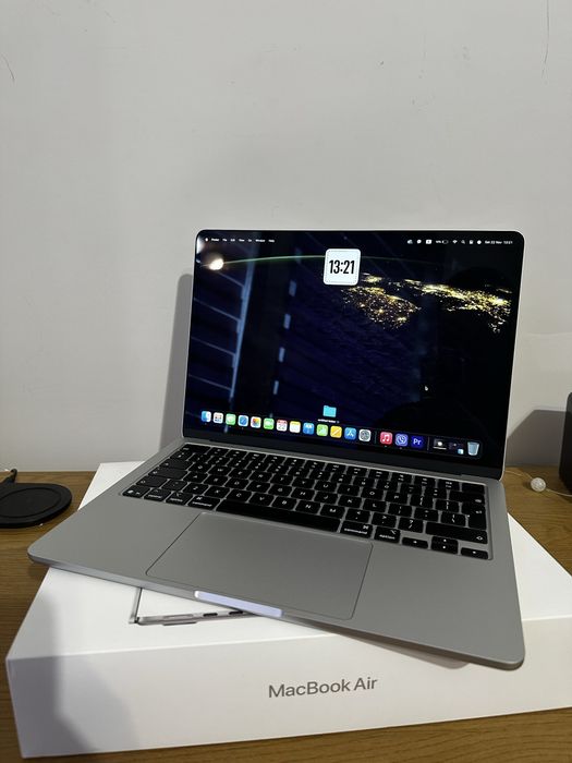 MacBook Air 13 2025, 256GB