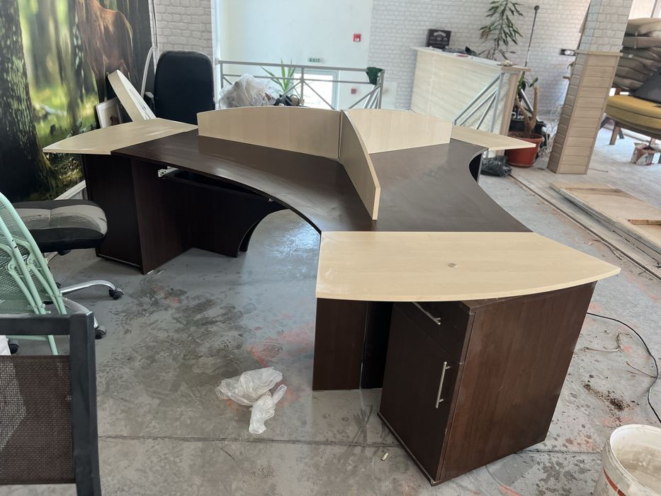 Бюро за 3-ма работника