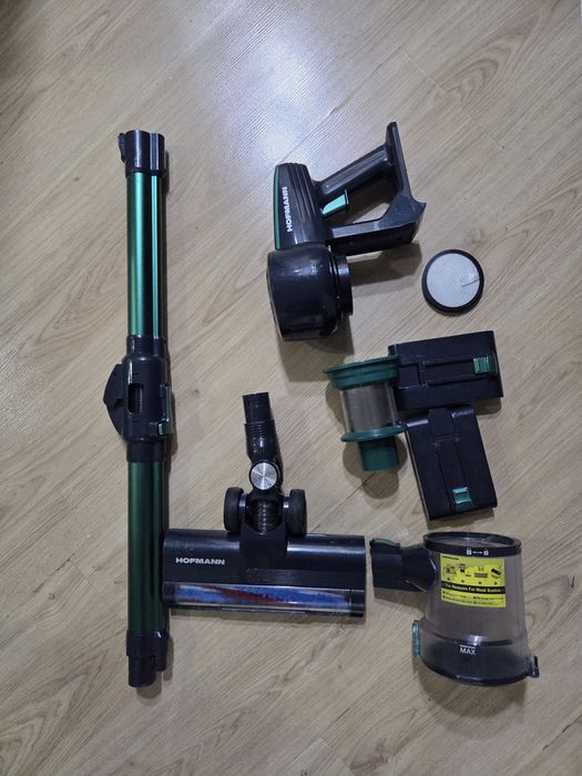 Продам беспроводной вертикальный пылесос