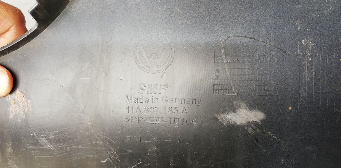 Предна лайстна(под емблемата) VW ID4 2020-