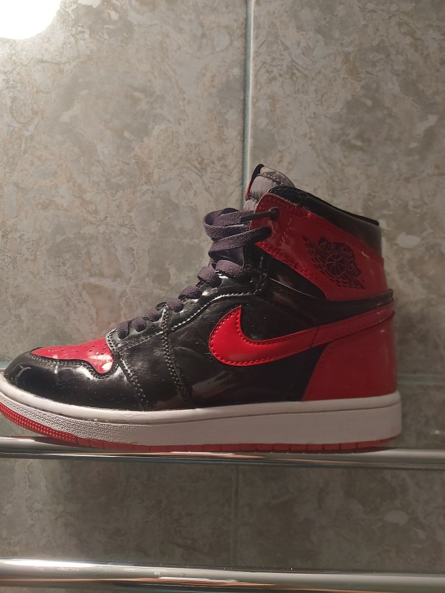 Jordan 1 high Bred