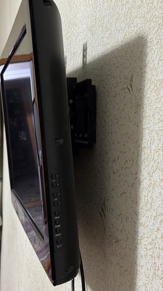 LG televizor 32 lik 500 000 so’m srochno