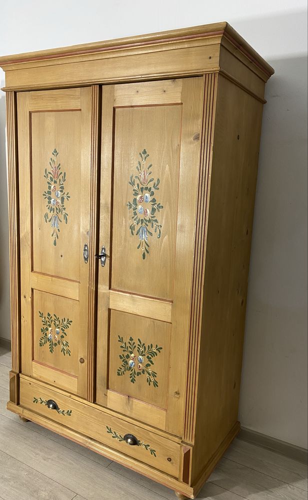 Șifonier Vintage din Lemn Masiv; Dulap de Haine pentru Dormitor