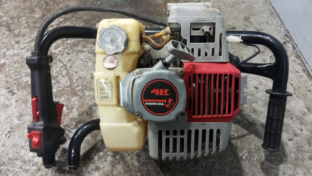 Бензиновый ледобур