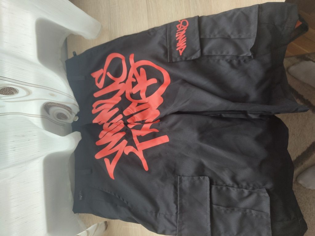 Продавам Minus Two cargo pants