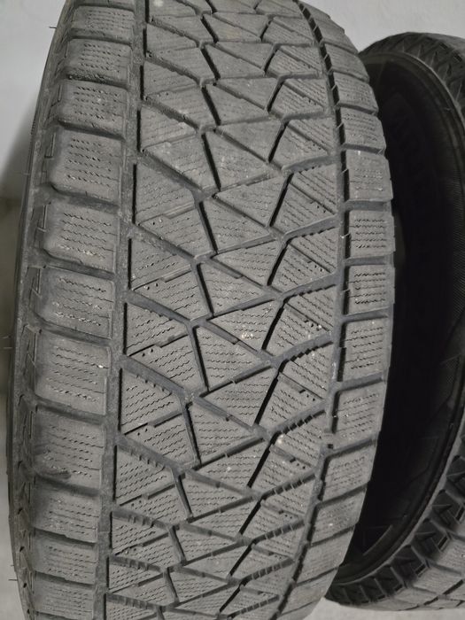 235/65/17 Bridgestone Blizzak DM-V2