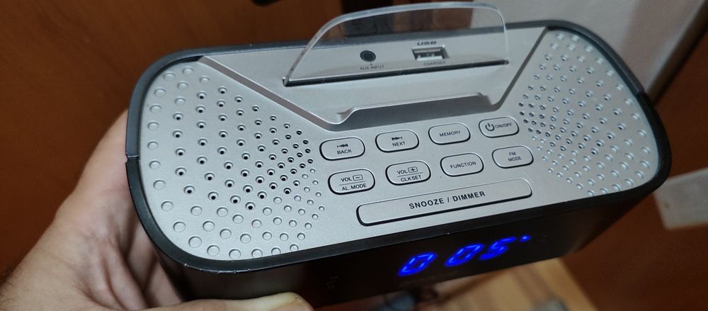 Radio cu încărcător USB E-Grove