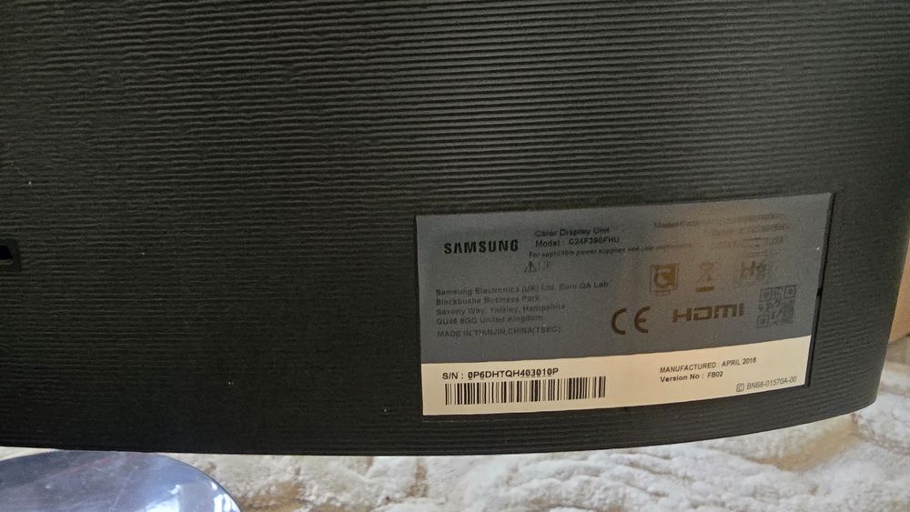 Monitor Samsung C24F390FHU – 24" Curbat, Full HD, HDMI