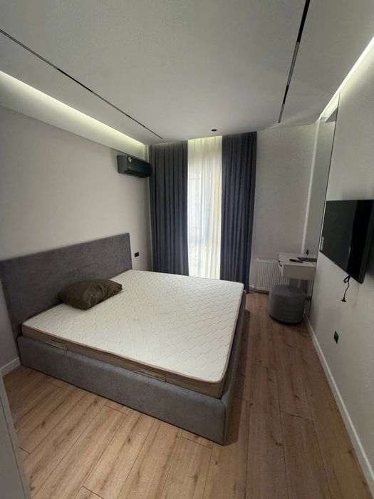 Kvartira sotiladi srochno