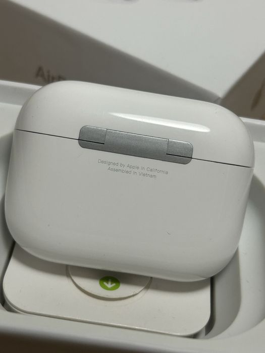 AirPods Pro 3 cu ANC