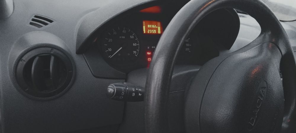 Autoturism Logan Van