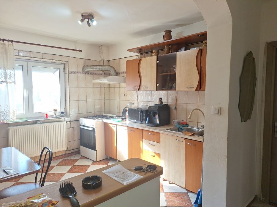 Apartament 3 camere Str Padesu nr 8