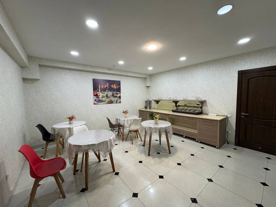 Срочно продается действующая гостиница рядом с торговыми рядами Малика