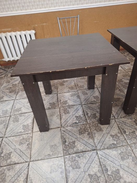 Стол для дома или кафе/ общепита