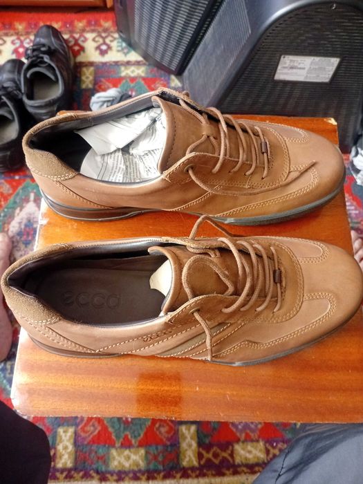 продам Кроссовки