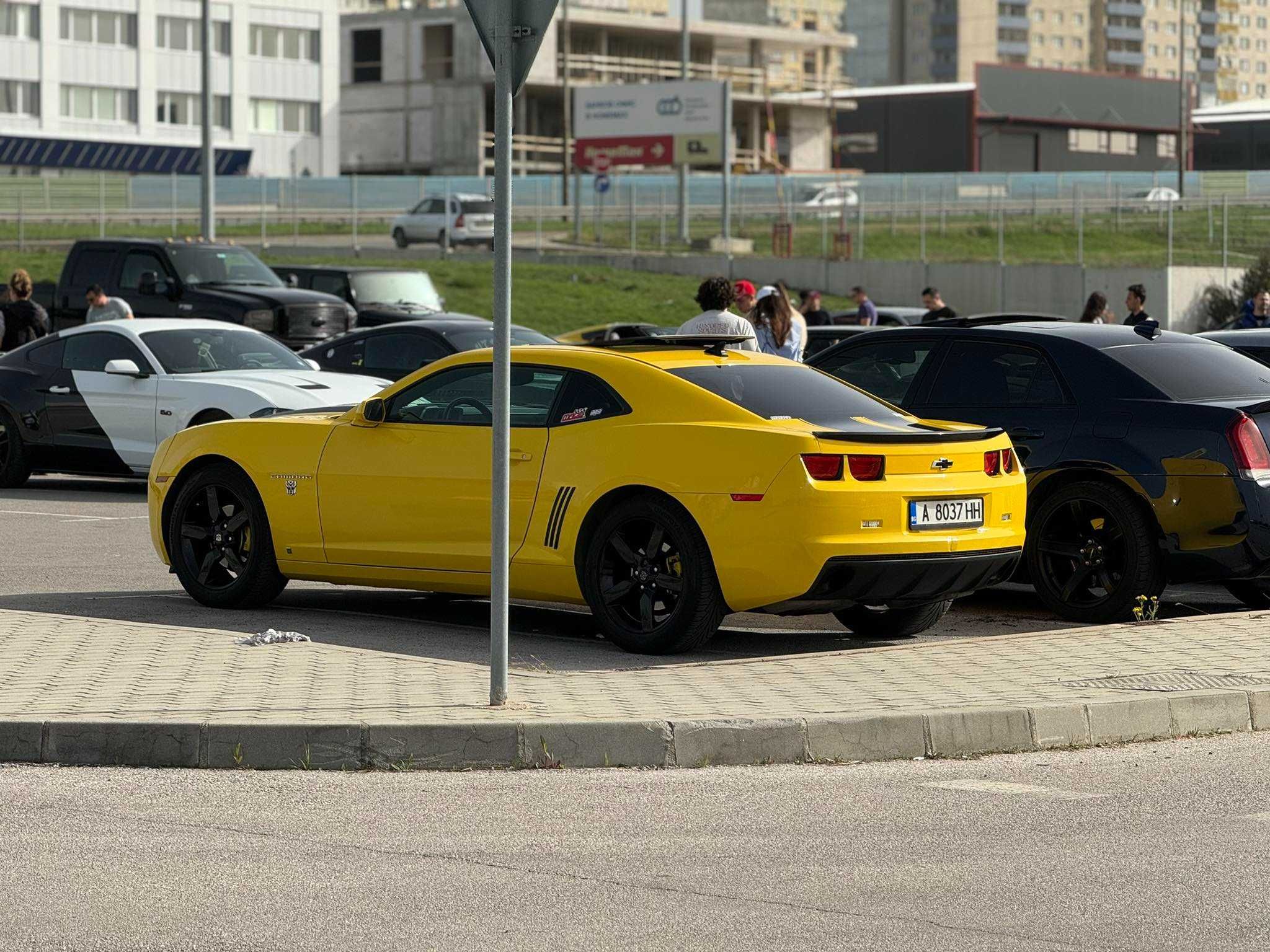 Кола под наем за абитуриентски бал - Bumblebee Camaro