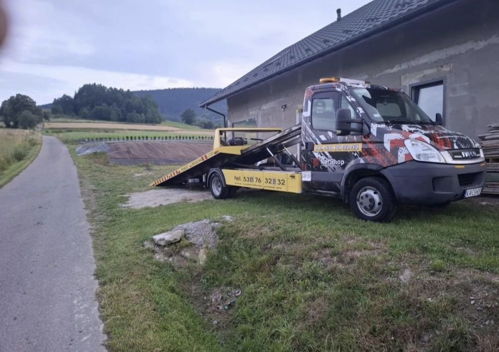 Iveco daily 35c15 Platou hidraulic pe cutie  3500 kg