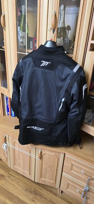 Vand geaca moto  seventy