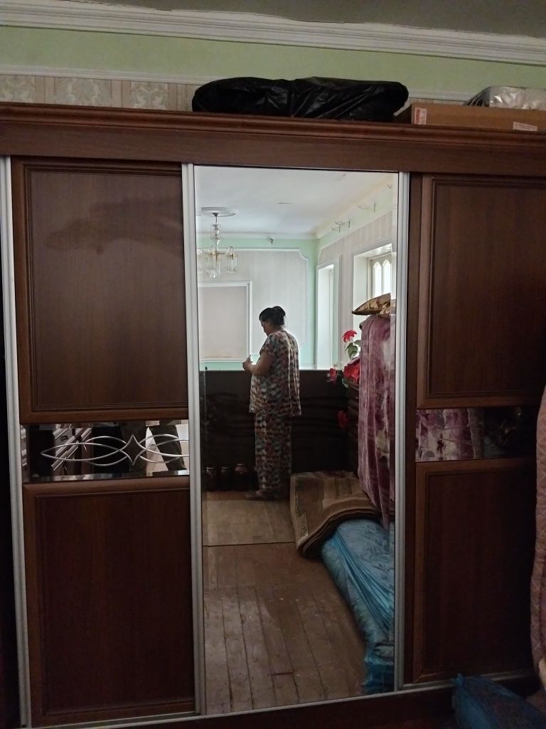 Двух спальный гарнитур