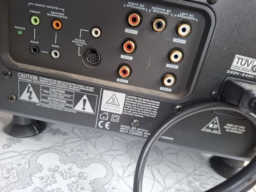 GigaWorks s750-субуфер