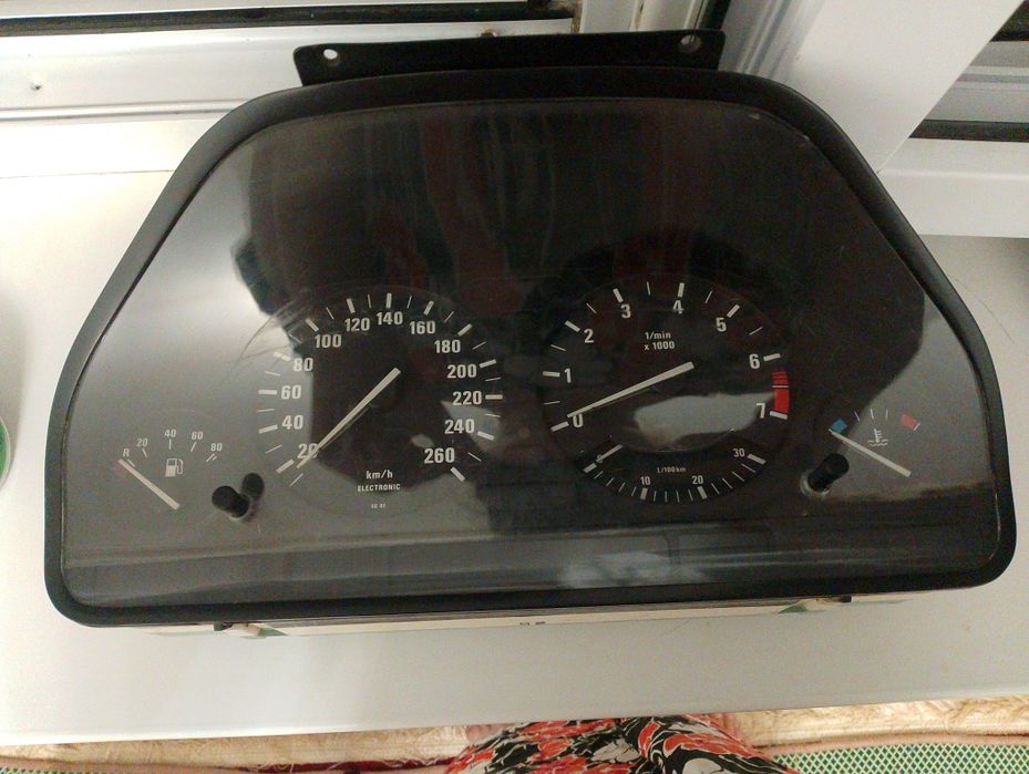 Щиток Прибор Е34 BMW сатылады.