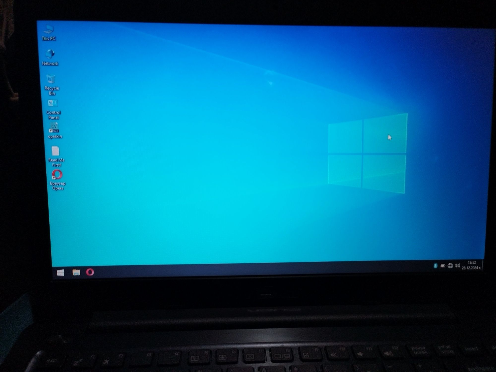 ASUS Notebook Модел: E402M