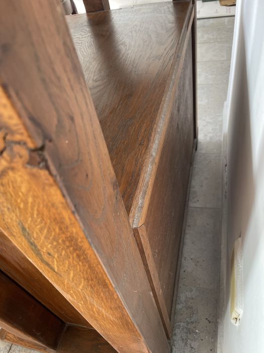 Масивна мебел - шкаф, етажерка