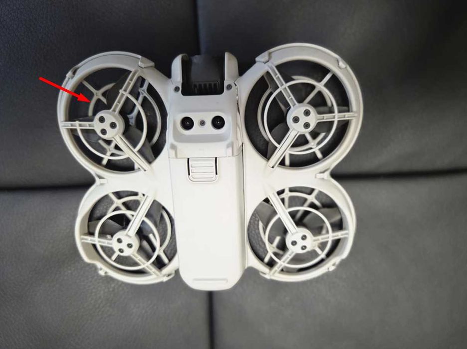 Drona DJI NEO – 3 baterii, Hub incarcare, carcasa transport, accesorii