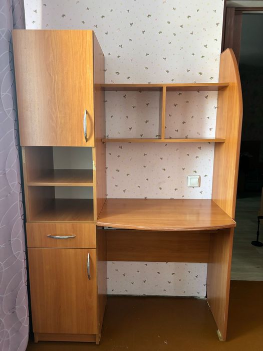 Продам школьный стол