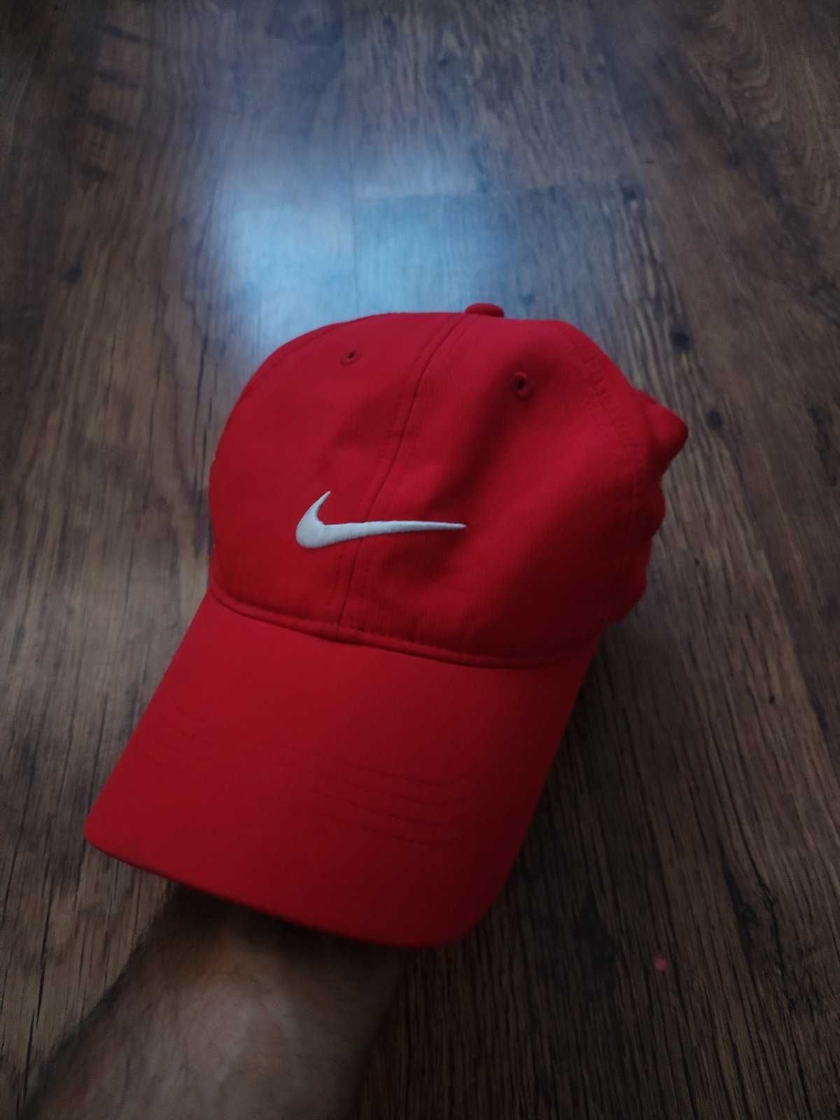 Nike Golf - страхотна мъжка шапка