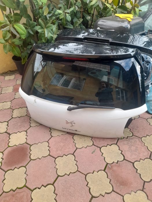 Citroie ds 3 capota fata si alte piese