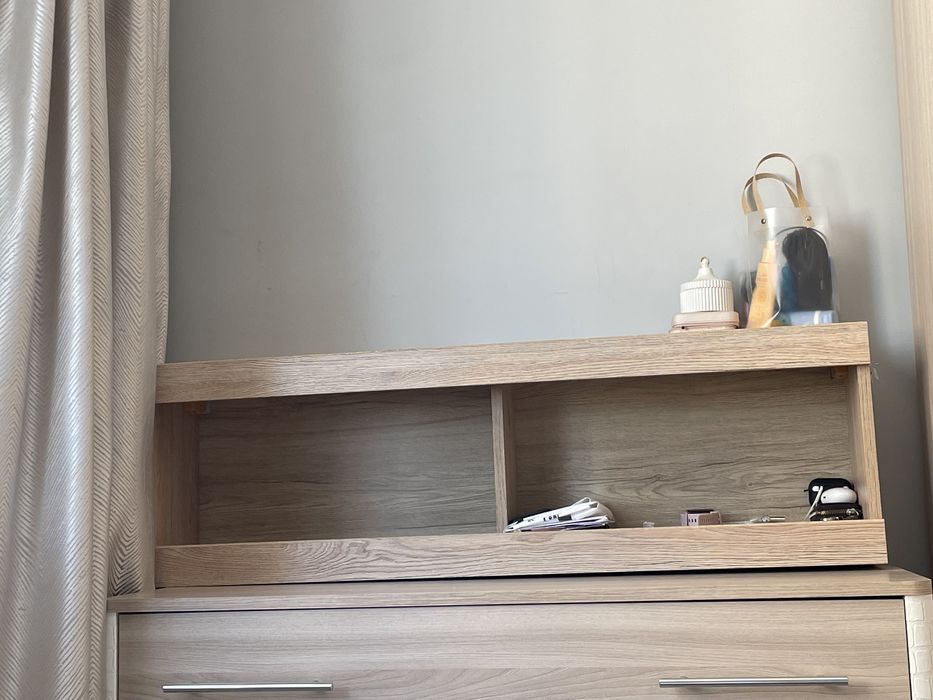 Полка книжная навесная